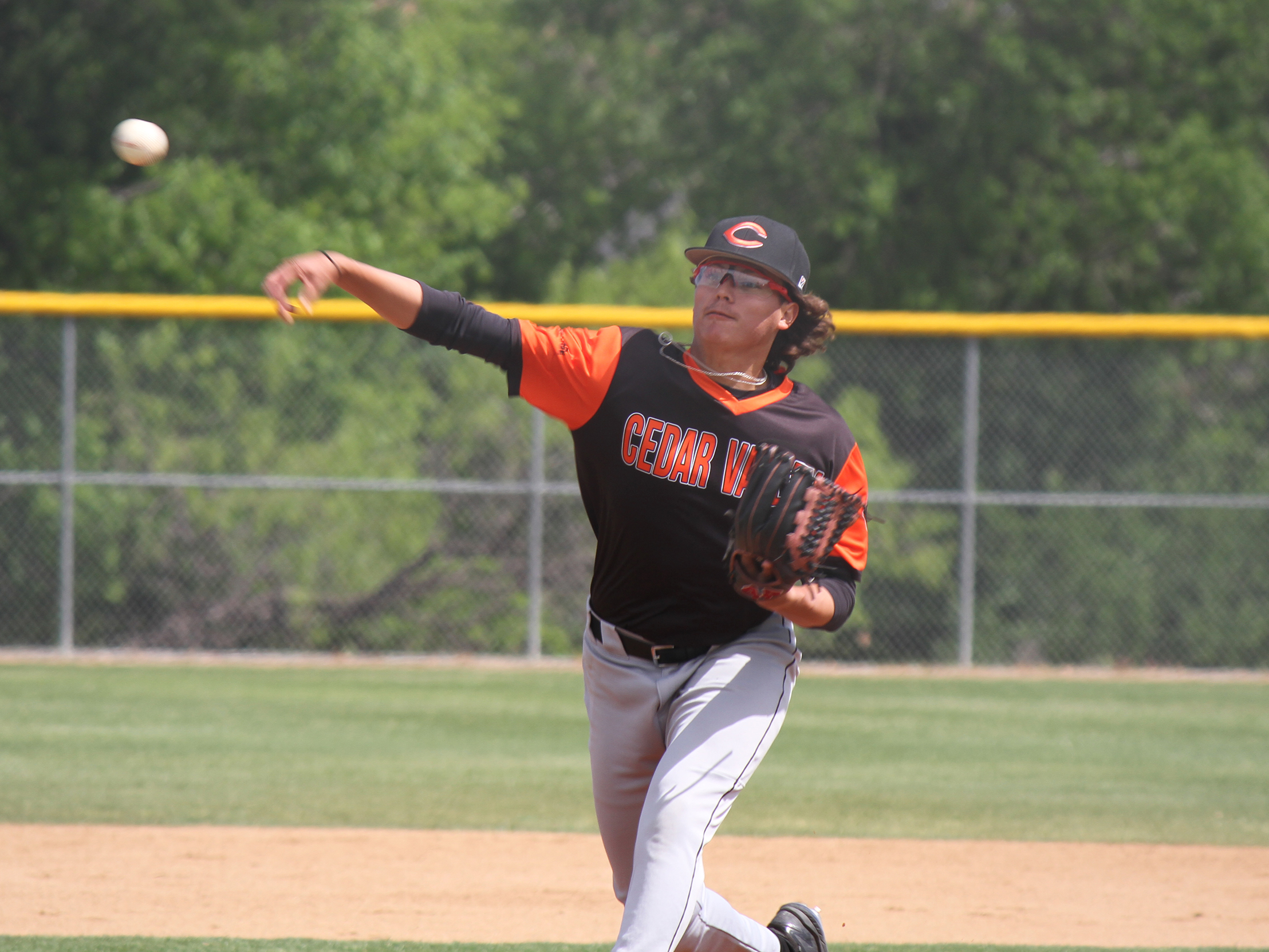 Suns Stop No. 9 Thunderducks for Second Straight Day