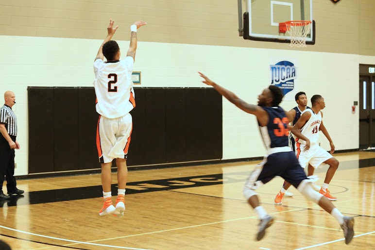 Suns Basketball to Face No. 10 Eastfield in MAC Semi-Finals