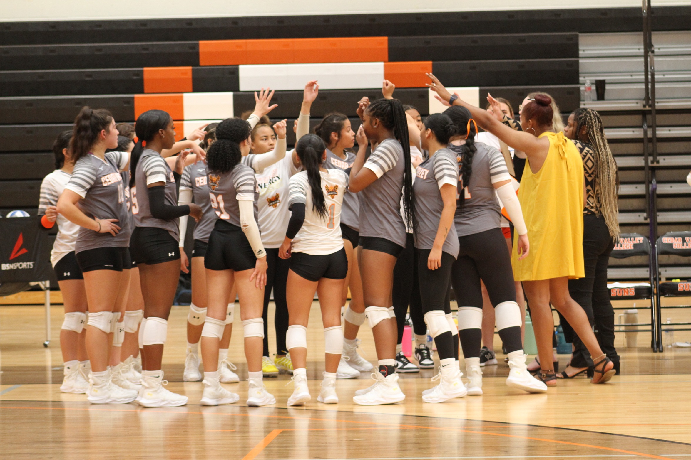 Volleyball Hosts Suns Invitational Friday-Saturday
